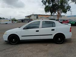 2005 Holden Astra Classic TS MY05 Casablanca White