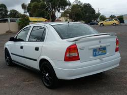 2005 Holden Astra Classic TS MY05 Casablanca White