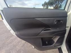 2015 Mitsubishi Outlander LS