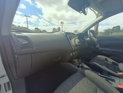 2022 Mitsubishi ASX ES XD MY22 White