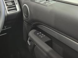 2025 Land Rover Discovery D350 Dynamic SE