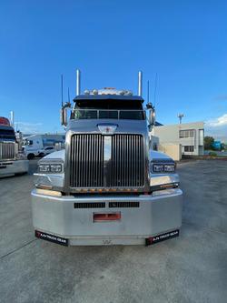 2017 Western Star 5800 Series
