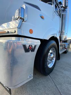 2017 Western Star 5800 Series