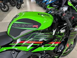 2023 Kawasaki Ninja ZX-6R ABS (636) KRT Edition Ninja Green