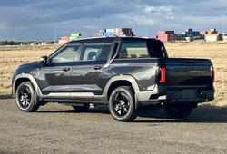 2026 KGM Musso EV 2WD Black Edge