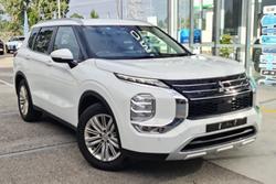 2024 Mitsubishi Outlander LS