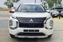 2024 Mitsubishi Outlander LS