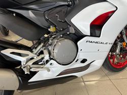 2020 Ducati Panigale V2 Panigale White