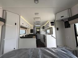 2025 JB Caravans Scorpion Sting 22' Fd Large Ensuite Cafe