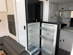 2025 JB Caravans Scorpion Sting 22' Fd Large Ensuite Cafe