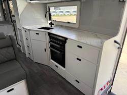 2025 JB Caravans Scorpion Sting 22' Fd Large Ensuite Cafe