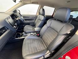 2020 Mitsubishi Outlander LS