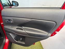 2020 Mitsubishi Outlander LS