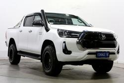 2022 Toyota Hilux SR5