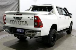 2022 Toyota Hilux SR5