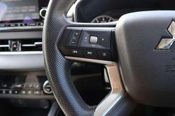 2024 Mitsubishi Outlander ES