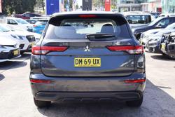 2024 Mitsubishi Outlander ES