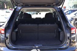 2024 Mitsubishi Outlander ES