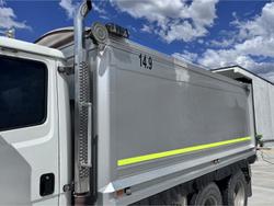 1998 Freightliner Fl80