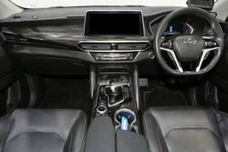 2020 LDV D90 Executive