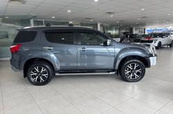 2019 Isuzu MU-X LS-T