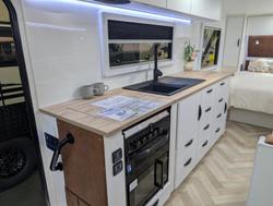 2026 Supreme Classic Tourer 2160_R_K1e1_T