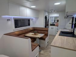 2026 Supreme Classic Tourer 2160_R_K1e1_T