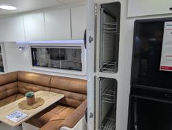 2026 Supreme Classic Tourer 2160_R_K1e1_T