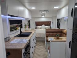 2026 Supreme Classic Tourer 2160_R_K1e1_T