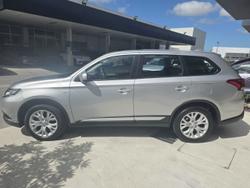 2021 Mitsubishi Outlander ES