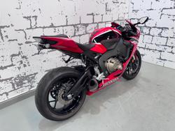 2017 Honda CBR1000RRA ABS Fireblade Fireblade Red