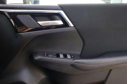 2024 Mitsubishi Outlander ES