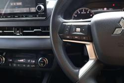 2024 Mitsubishi Outlander ES