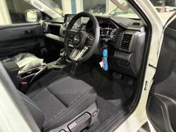 2026 Nissan Navara ST