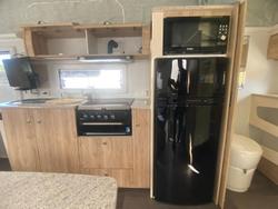 2022 Avan Aspire 555 Poptop