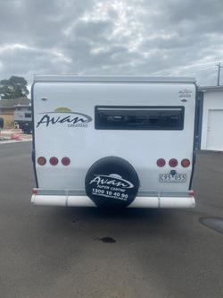 2022 Avan Aspire 555 Poptop