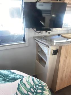 2022 Avan Aspire 555 Poptop