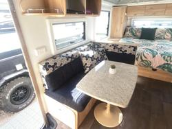 2022 Avan Aspire 555 Poptop