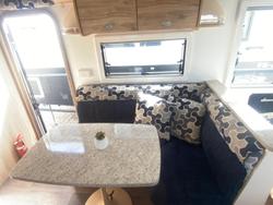 2022 Avan Aspire 555 Poptop