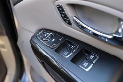 2017 Kia Carnival Platinum