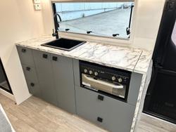 2026 New Age Caravans Manta Ray 15 Ft Expedition