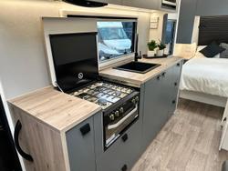2025 New Age Caravans 20' Manta Ray Mr20er My26
