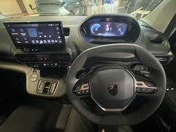 2025 Peugeot Partner Premium