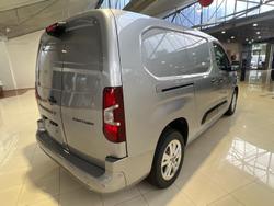 2025 Peugeot Partner Premium