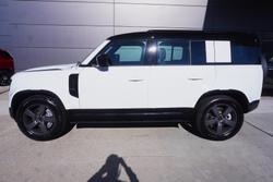 2026 Land Rover Defender 110 D350 X-Dynamic SE