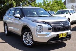 2024 Mitsubishi Outlander ES