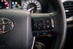 2020 Toyota Hilux SR5