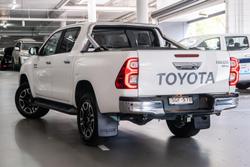 2020 Toyota Hilux SR5