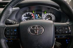 2020 Toyota Hilux SR5