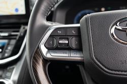 2025 Toyota Landcruiser VX